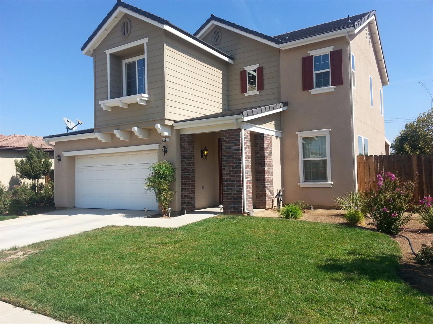 16bestbarsinfresno2016 Movoto