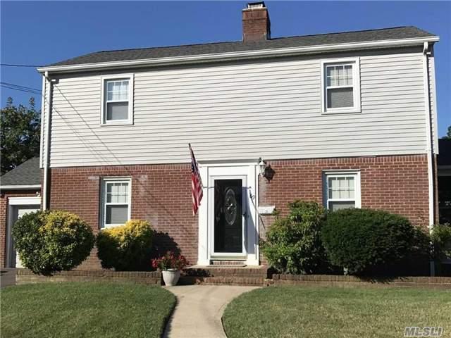 45 Homes for Sale in Lynbrook, NY | Lynbrook Real Estate - Movoto