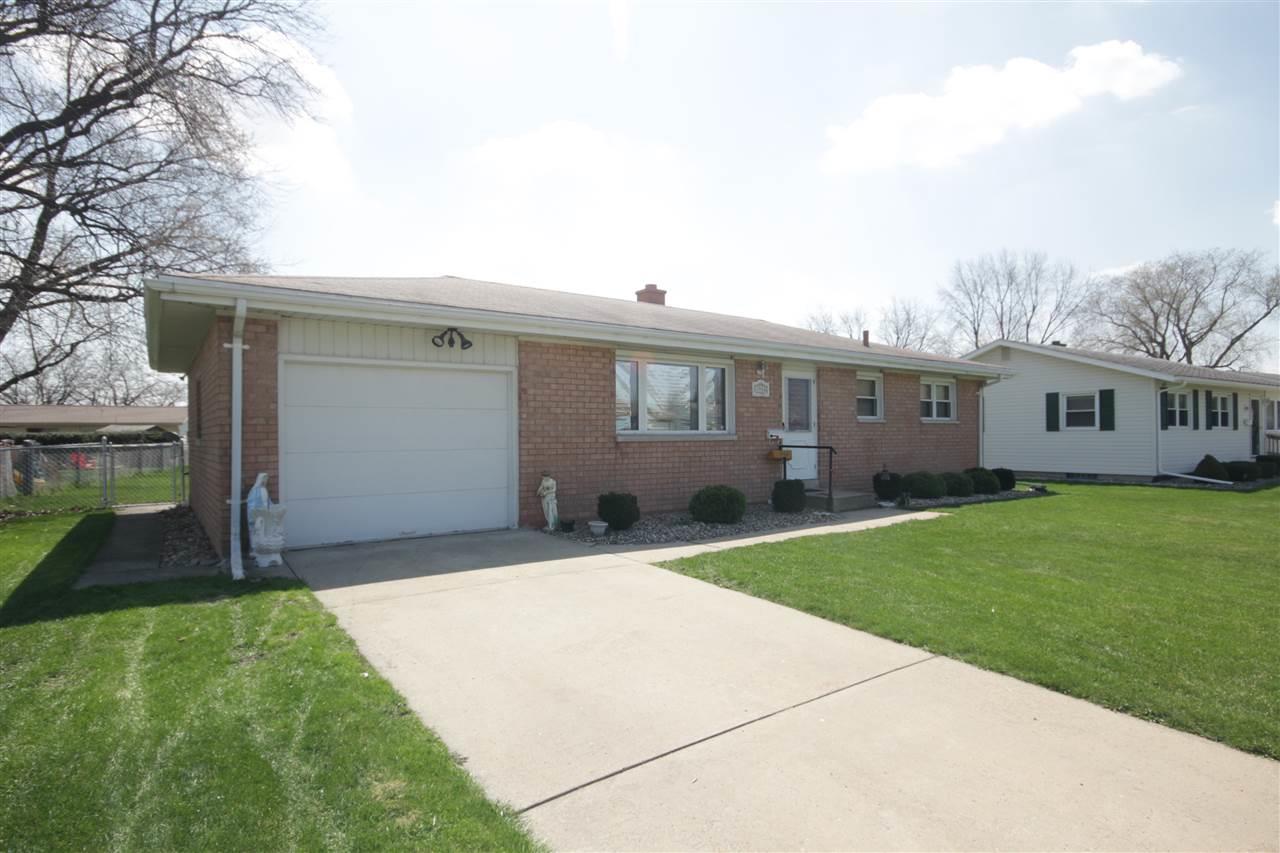 4916 Greenleaf Ln, South Bend, IN