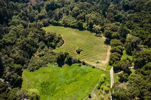 5660 Alpine Rd, Portola Valley, CA 94028