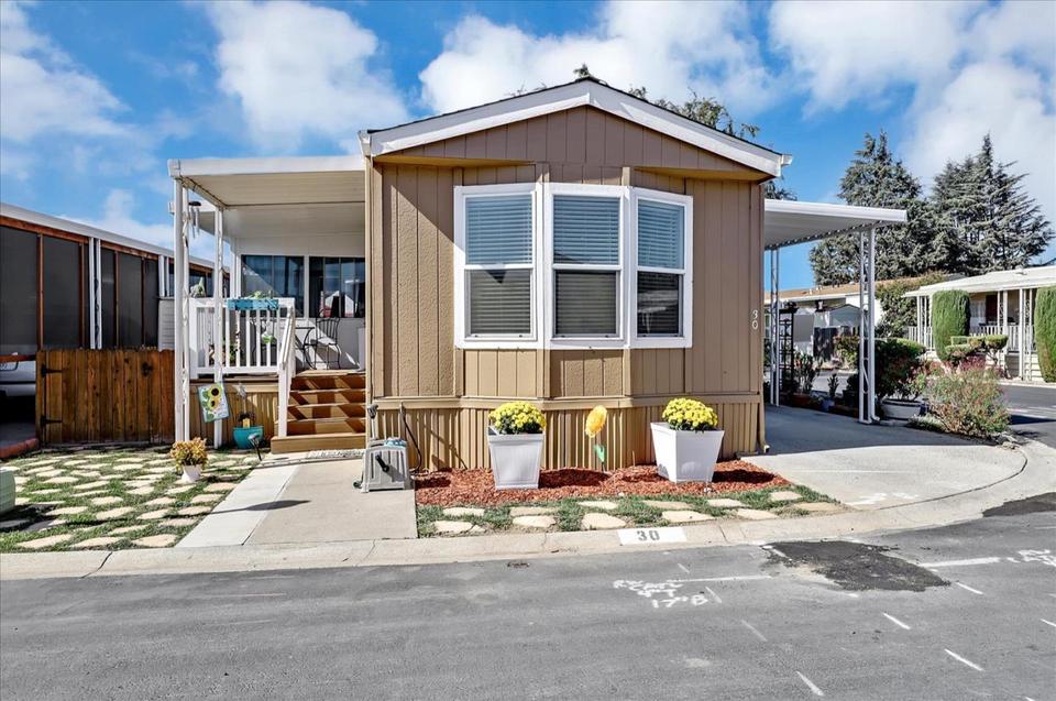 275 Ave, Hill, CA 95037 29 Photos MLS ML81865398