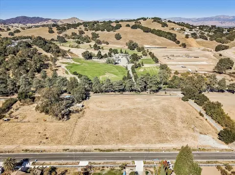 2740 Hecker Pass Rd, Gilroy, CA 95020 photo 10