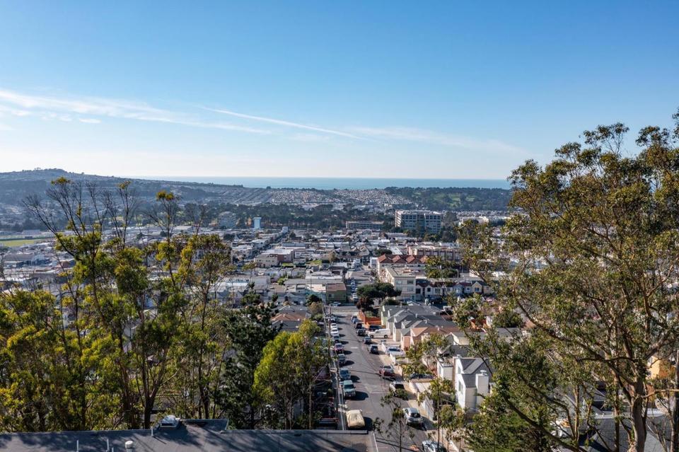 56 Edgewood Ct, Daly City, CA 94014 19 Photos MLS 