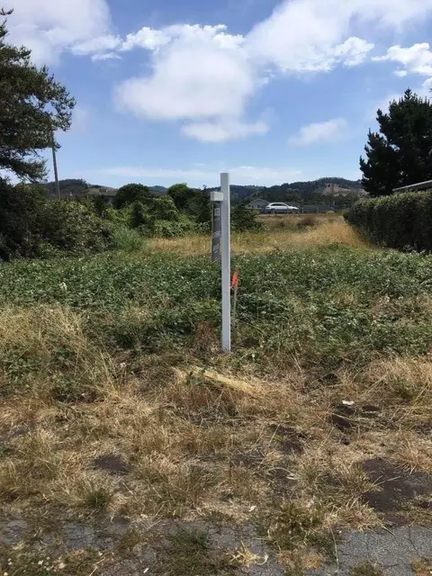 775 3rd Ave, Half Moon Bay, CA 94019