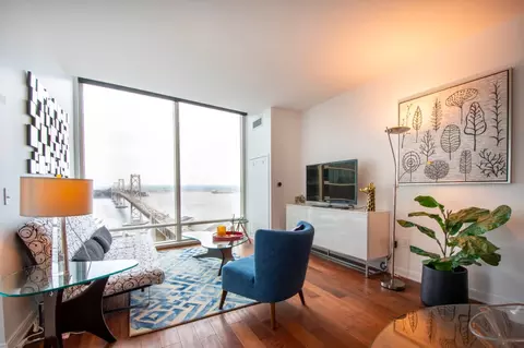 425 1st St 2708, San Francisco, CA 94105
