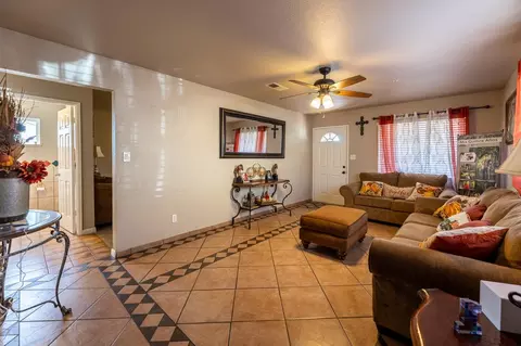 17105 El Rancho Way, Salinas, CA 93907 photo 7