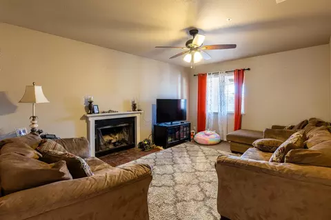 17105 El Rancho Way, Salinas, CA 93907 photo 8