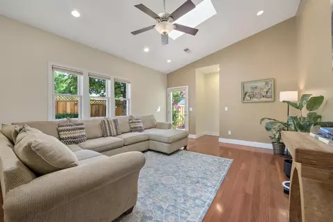 1310 Hoffman Ln, Campbell, CA 95008 photo 1