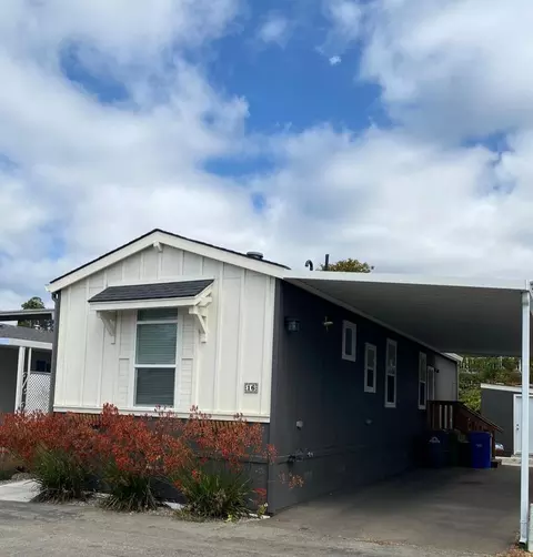 100 N Rodeo Gulch 16, Soquel, CA 95073