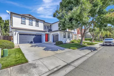 1061 Tulloch Dr, Tracy, CA 95304