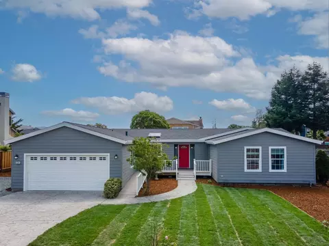 534 Magnolia St, Half Moon Bay, CA 94019