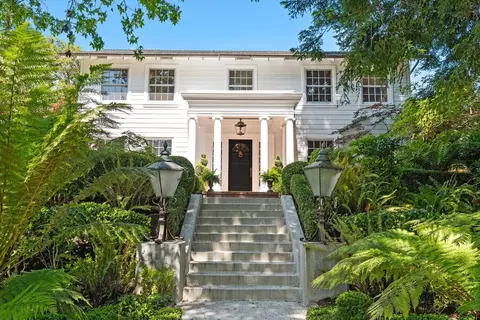 2 Brooktree Ln, Santa Cruz, CA 95060