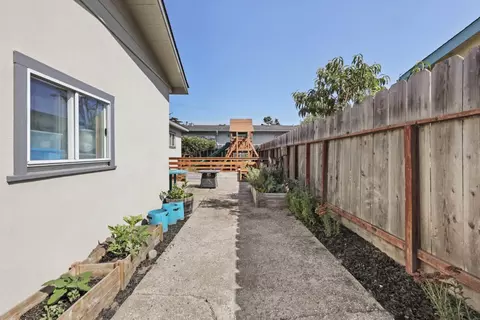 401 Alcalde Ave, Monterey, CA 93940 photo 27