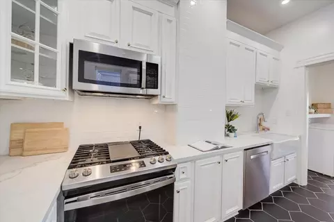 Kitchen - 2662 22nd St A, San Francisco, CA 94110 photo 2 of 7