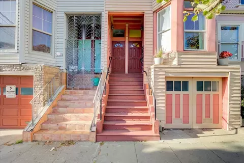 Exterior - 2662 22nd St A, San Francisco, CA 94110 photo 7 of 8