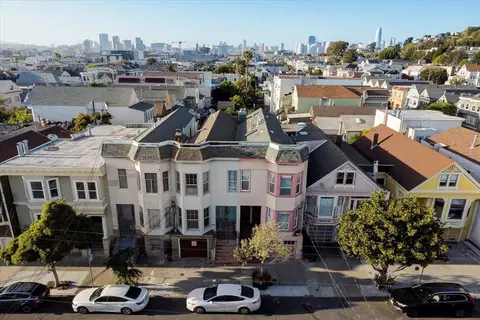 View/Area - 2662 22nd St A, San Francisco, CA 94110 photo 3 of 4