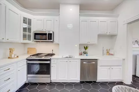 Kitchen - 2662 22nd St A, San Francisco, CA 94110 photo 5 of 7