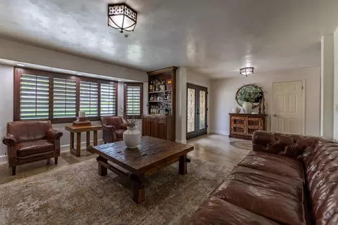 Living - 17520 Foothill Cir, Salinas, CA 93908 photo 4 of 8