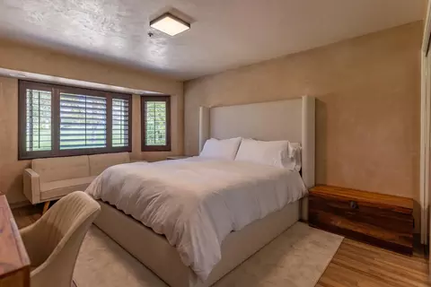 Bedroom - 17520 Foothill Cir, Salinas, CA 93908 photo 3 of 8