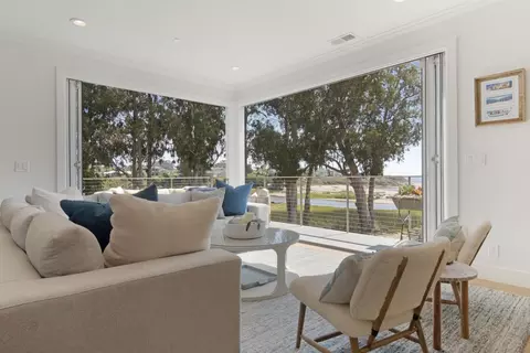 495 Coastview Dr, Santa Cruz, CA 95062