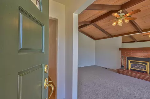 215 Encinada Dr, Salinas, CA 93901 photo 4
