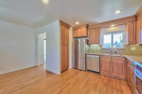215 Encinada Dr, Salinas, CA 93901 photo 11