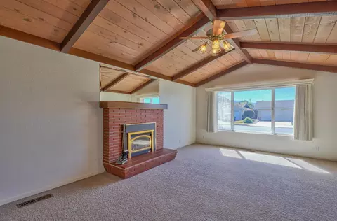 215 Encinada Dr, Salinas, CA 93901 photo 5