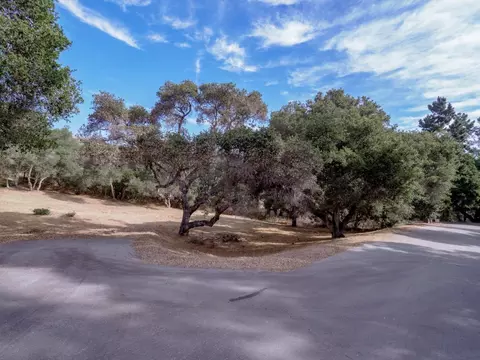 8730 Eagles Roost Rd, Salinas, CA 93907 photo 2