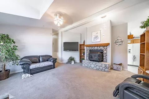 9505 Pollock Ln, Salinas, CA 93907 photo 2