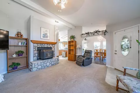 9505 Pollock Ln, Salinas, CA 93907 photo 3