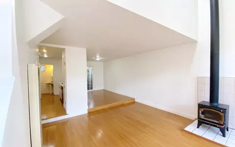 1646 Ocean St, Santa Cruz, CA 95060