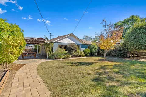 2530 Paul Minnie Ave, Santa Cruz, CA 95062