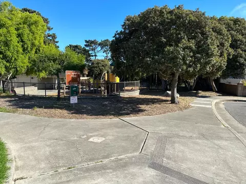1103 Mcclellan Ave, Monterey, CA 93940 photo 5
