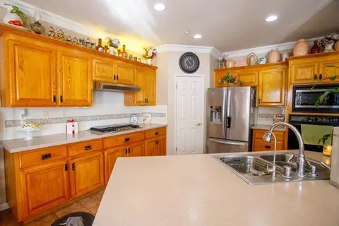 424 Victoria Ave, Salinas, CA 93906 photo 10
