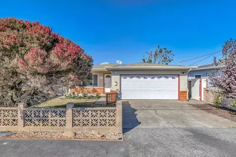 353 Myrtle St, Half Moon Bay, CA 94019