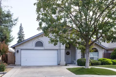 1137 N Carey Ave, Clovis, CA 93611 photo 1