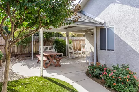 1137 N Carey Ave, Clovis, CA 93611 photo 23