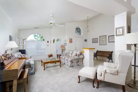 1137 N Carey Ave, Clovis, CA 93611 photo 5