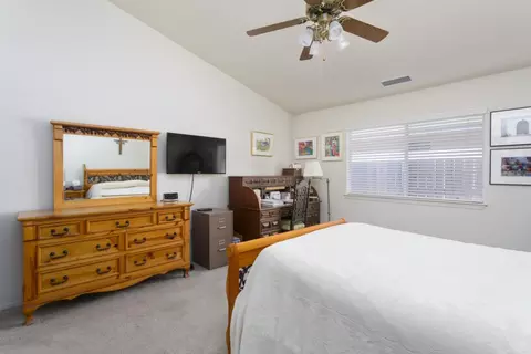 1137 N Carey Ave, Clovis, CA 93611 photo 12