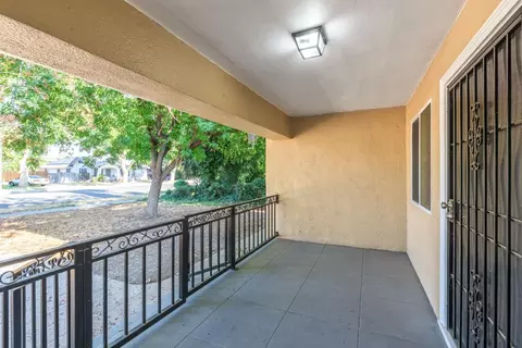 54 W 22nd St, Merced, CA 95340 photo 5