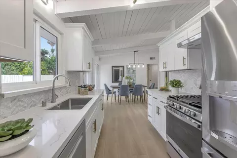 2420 Marcelyn Ave, Mountain View, CA 94043 photo 9