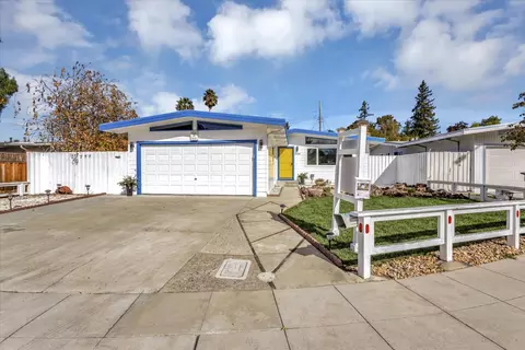 2420 Marcelyn Ave, Mountain View, CA 94043 photo 3