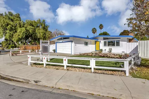 2420 Marcelyn Ave, Mountain View, CA 94043 photo 2
