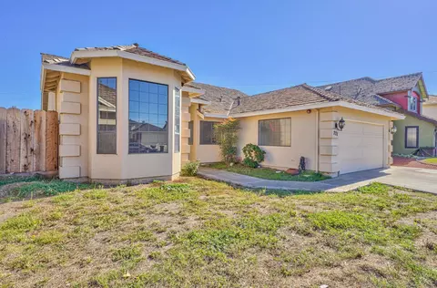 771 Nacional Ct, Salinas, CA 93901 photo 2