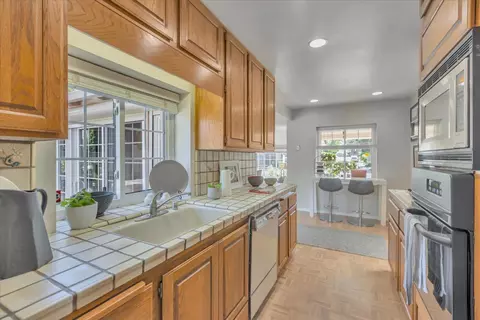 1174 Fordham Way, Mountain View, CA 94040 photo 11