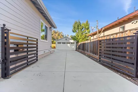 1089 Fewtrell Dr, Campbell, CA 95008 photo 48