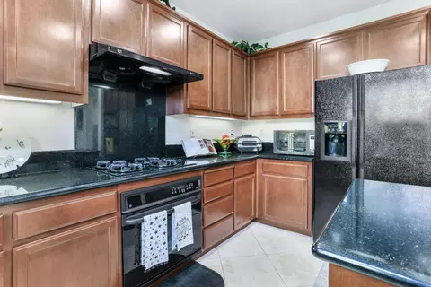 Kitchen - 2885 Funston Ct, Tracy, CA 95377 photo 3 of 5
