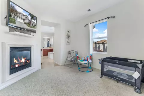 Living - 2885 Funston Ct, Tracy, CA 95377 photo 4 of 4