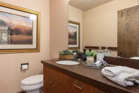 Bath - 61 Corral De Tierra Rd, Salinas, CA 93908 photo 2 of 2