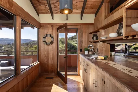 Kitchen - 61 Corral De Tierra Rd, Salinas, CA 93908 photo 3 of 3